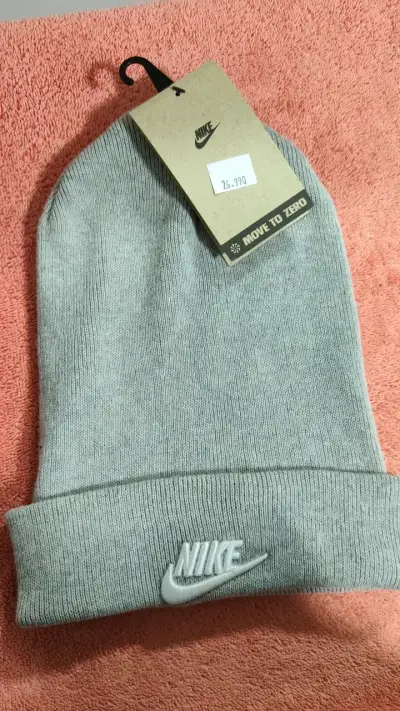 Gorro de lana gris Nike unisex - miniatura 1