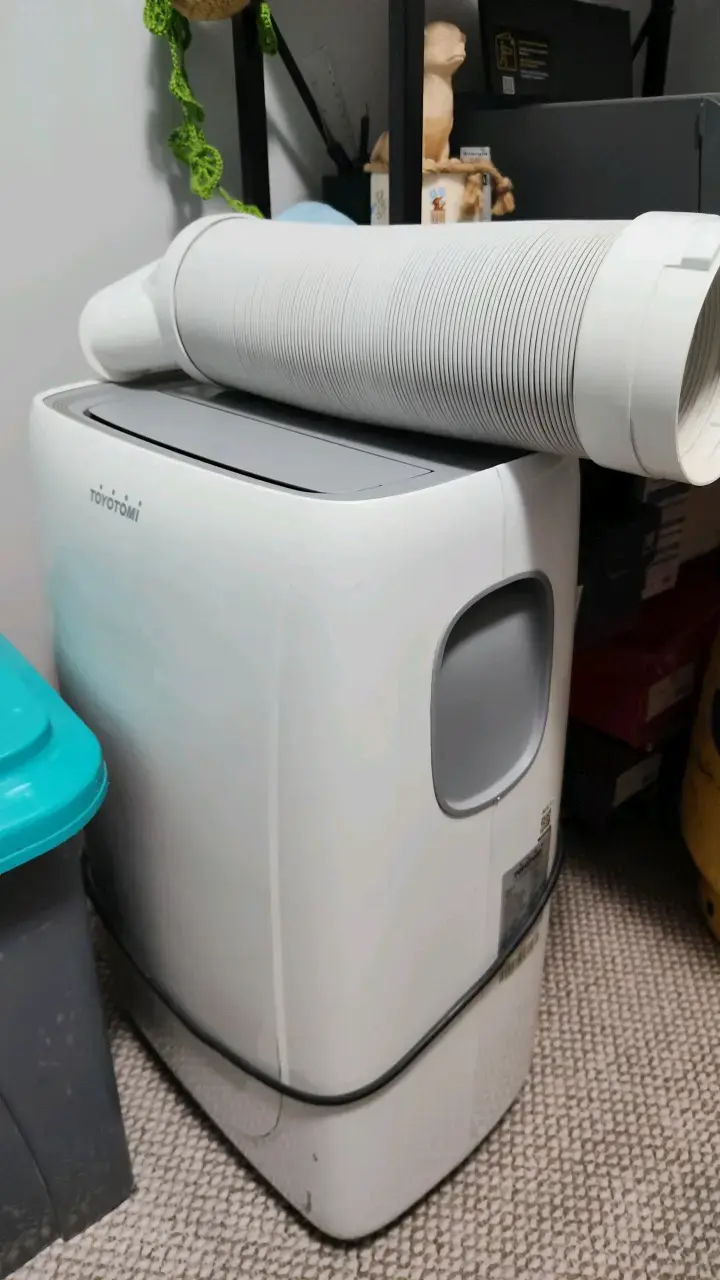 Aire acondicionado portátil Toyotomi con manguera