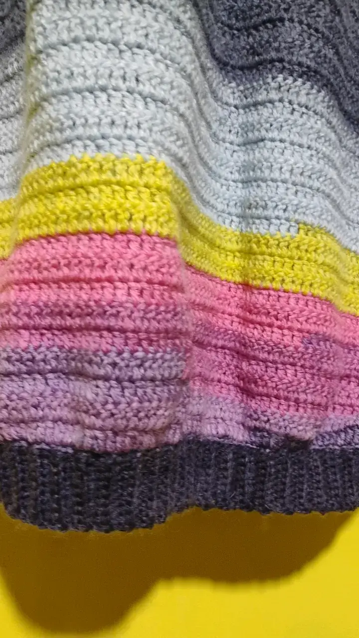 Suéter tejido a crochet multicolor para mujer - 3