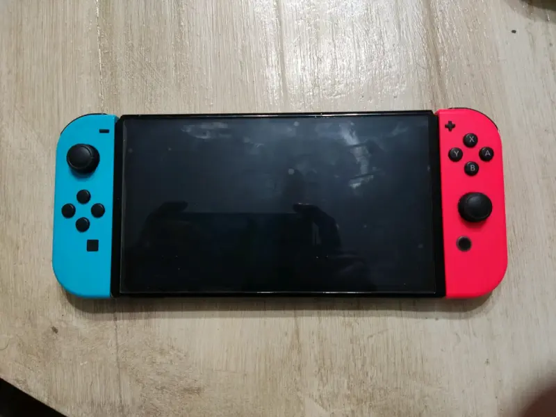 Nintendo Switch oled con accesorios - 2