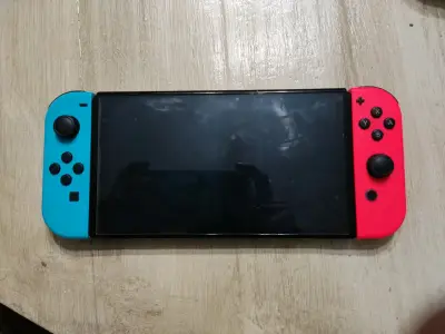 Nintendo Switch oled con accesorios - miniatura 2
