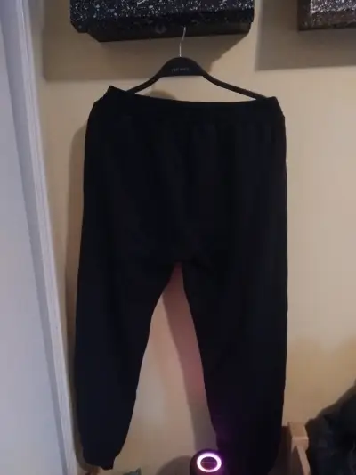 Pantalones deportivos negros Nike para hombre - miniatura 2
