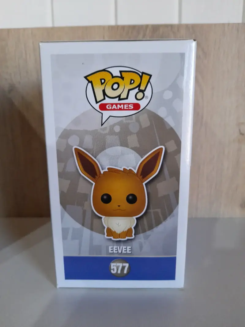 Figura Funko Pop Pokémon Eevee Edición Limitada - 4