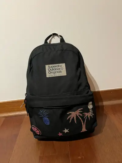 Mochila Superdry Outdoor Originals negra con bordados - miniatura 1