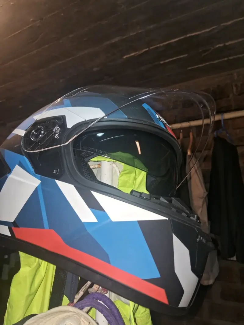 Casco de moto Fhorse azul con diseño moderno - 5