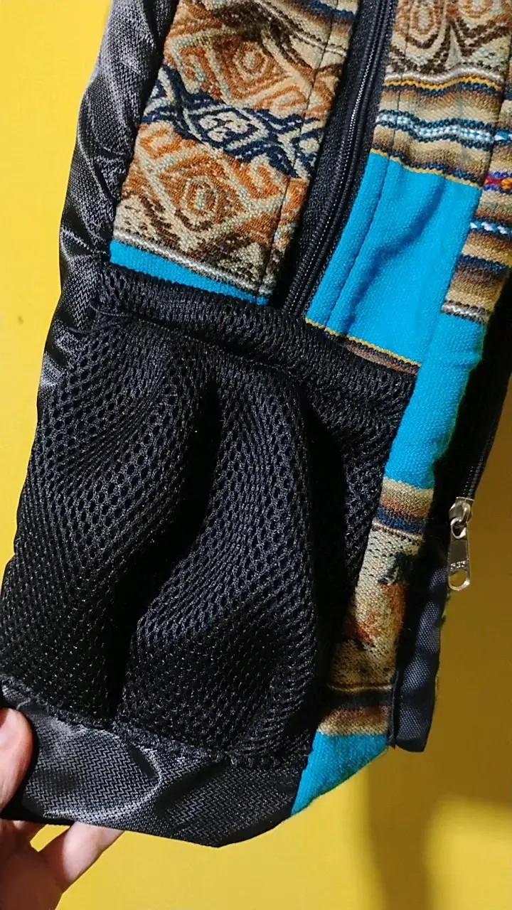 Mochila étnica con diseño peruano y bolsillos laterales - 3