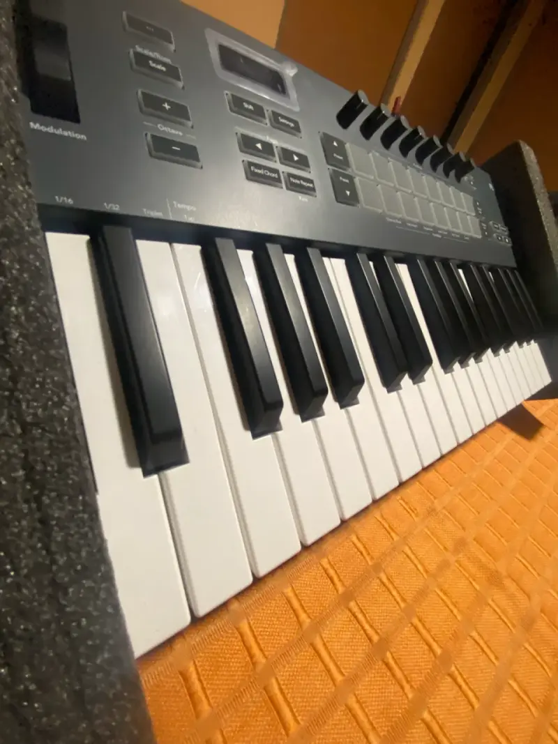 Controlador MIDI Novation FLkey 37 para FL Studio - 2
