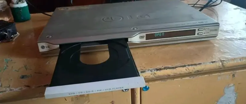 Reproductor de DVD LG con CD y VCD - 2