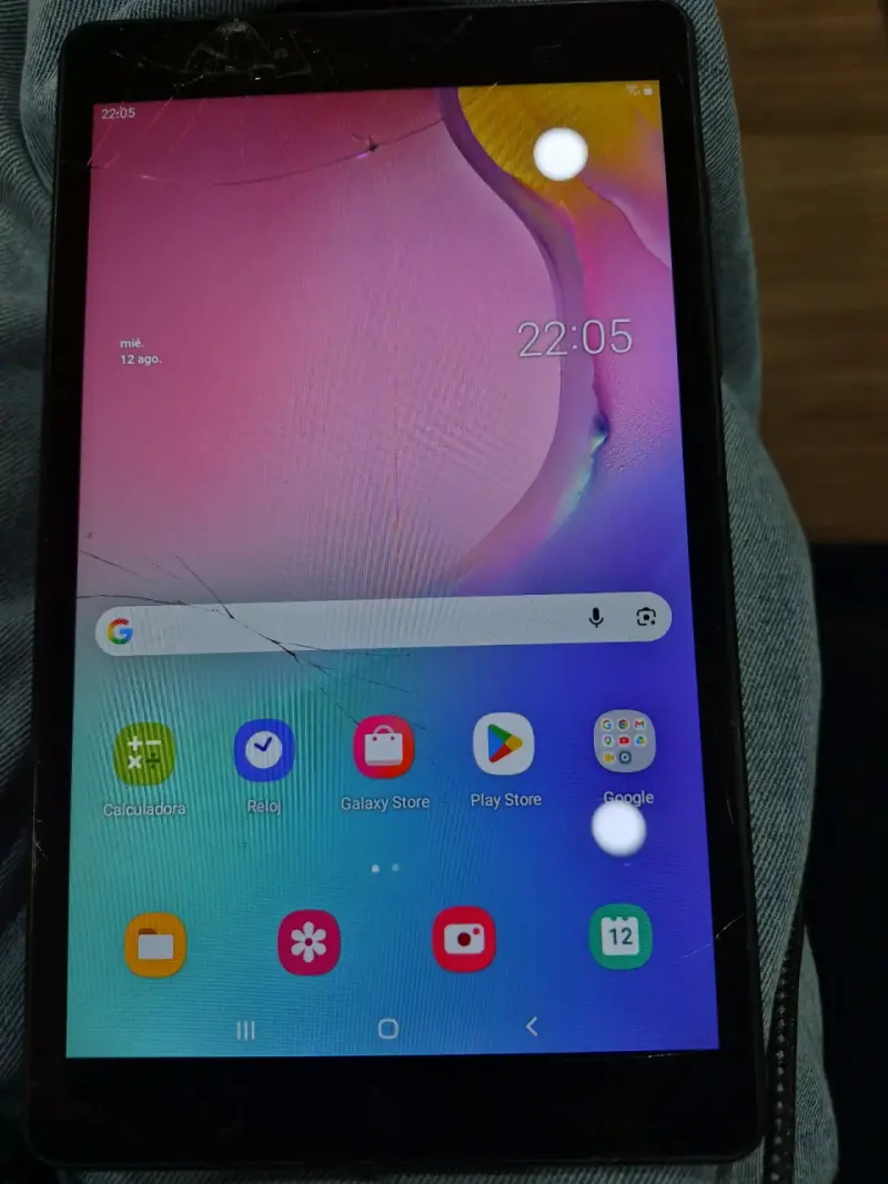 Tablet Samsung Galaxy Tab A 8.0 2019 con pantalla rota - 2