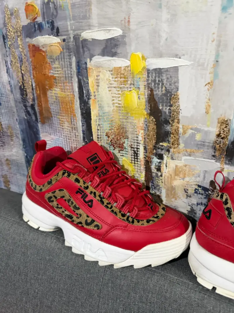 Zapatillas deportivas Fila rojas con estampado animal - 3