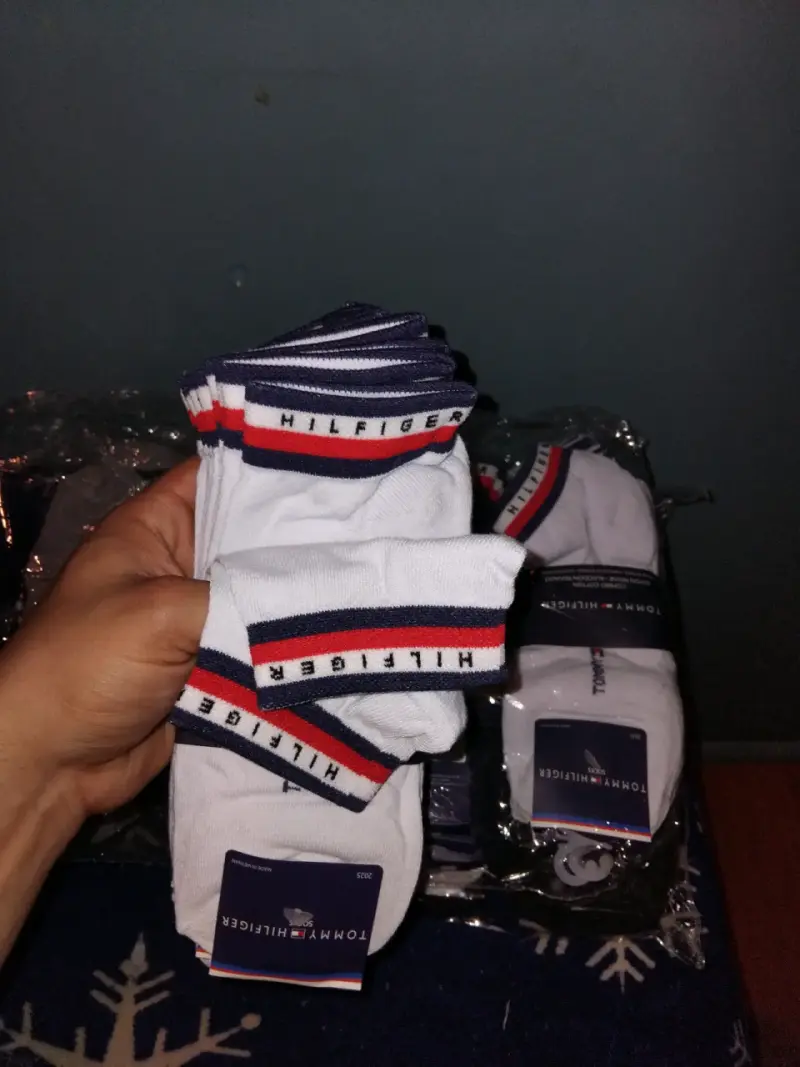 Pack de calcetines deportivos Nike, Champion y Tommy Hilfiger - 4