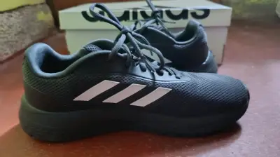 Zapatillas deportivas negras Adidas para hombre - miniatura 2