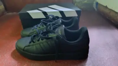 Zapatillas negras Adidas para hombre - miniatura 1