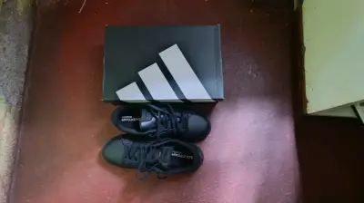 Zapatillas negras Adidas para hombre - miniatura 3