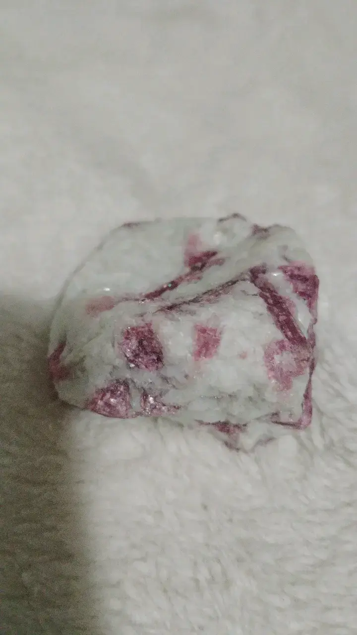 Mineral de Rubelita en Bruto - 2
