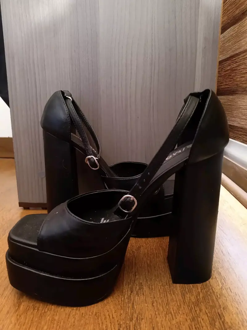 Tacones C/Moran