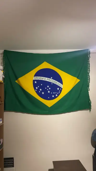 Bandera de Brasil con flecos decorativos - miniatura 1