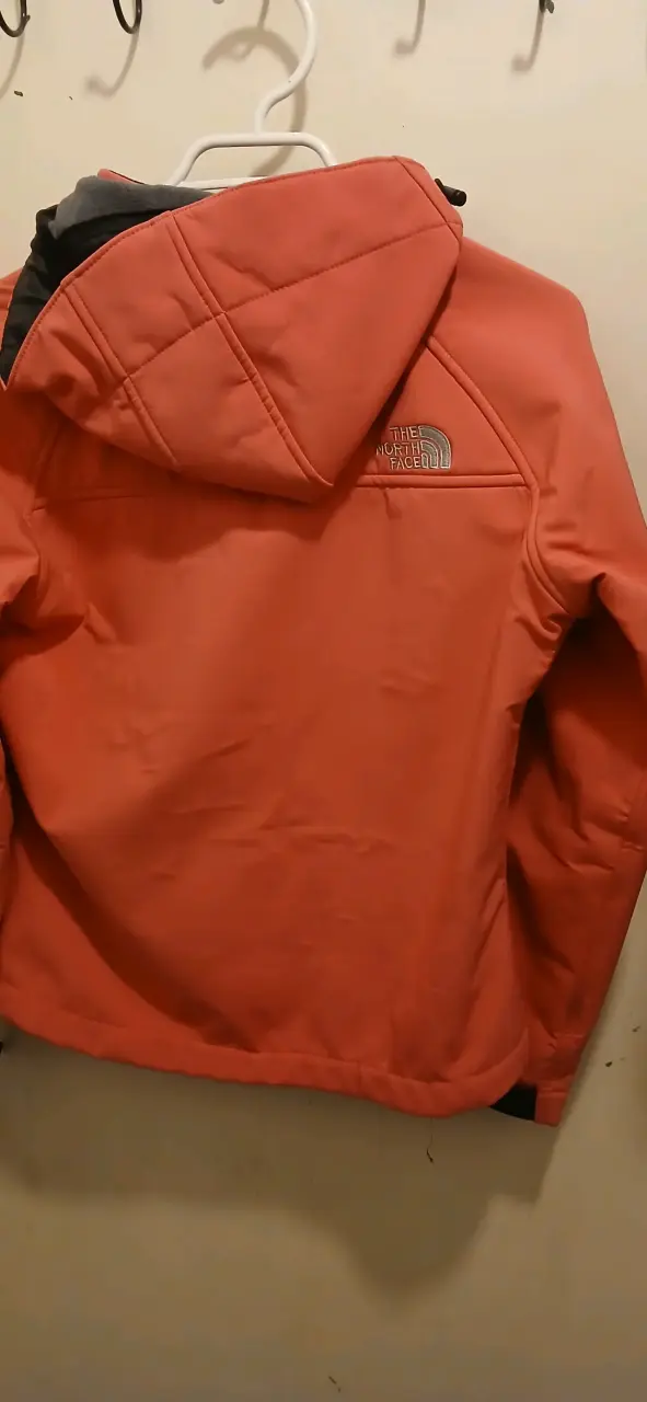 Chaqueta softshell naranja The North Face para mujer - 2