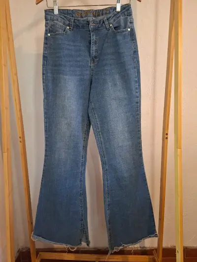 Jeans acampanados BluGirl talla 42 - miniatura 1