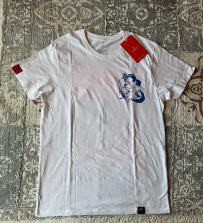 Polera blanca Chainsaw Man - miniatura 2