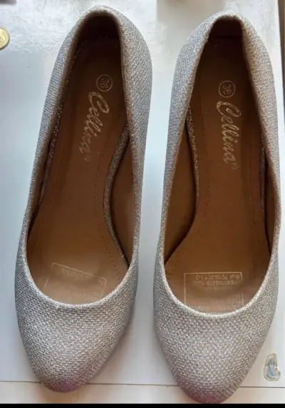 zapatos plateados - miniatura 1