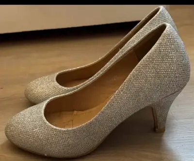 zapatos plateados - miniatura 2