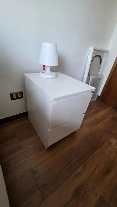Velador blanco Ikea - miniatura 1