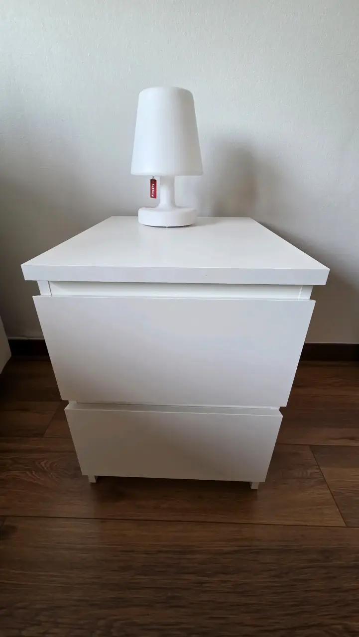 Velador blanco Ikea - 3