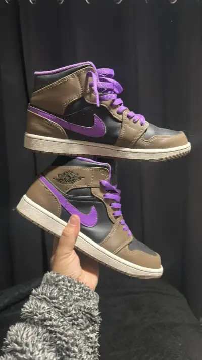 Zapatillas Air Jordan Mid Marrón y Morado - miniatura 4