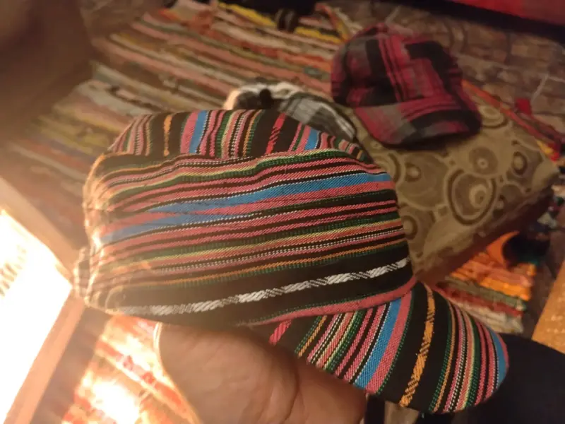 3 Gorros de temporada talla mujer, perfecto estado - 4