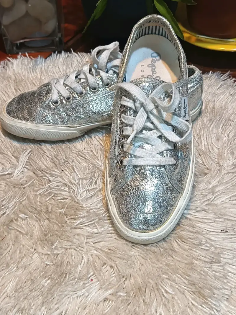 Zapatillas plateadas Pepe Jeans con brillo - 3