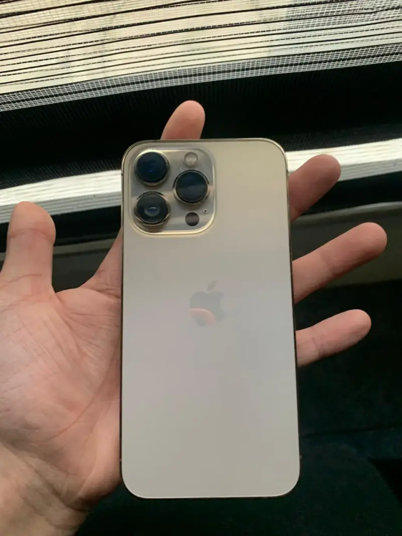 iPhone 13 Pro 128gb en buen estado - 1
