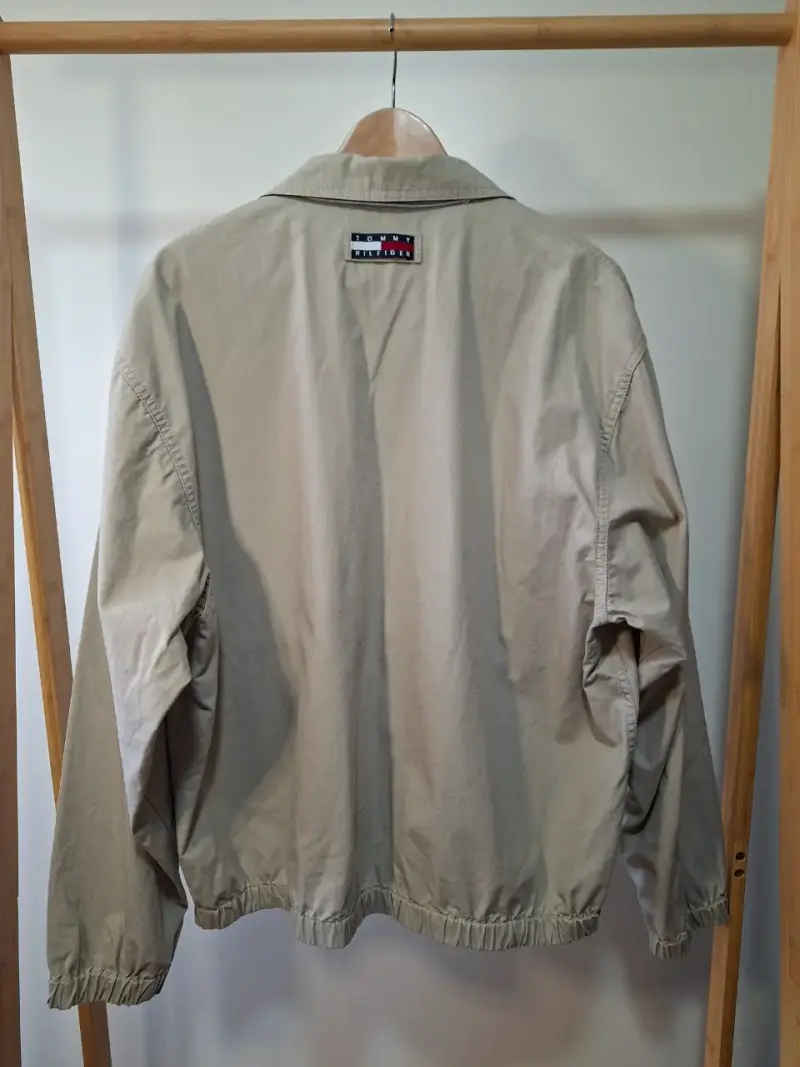 Chaqueta beige Tommy Hilfiger con logo bordado M - 4