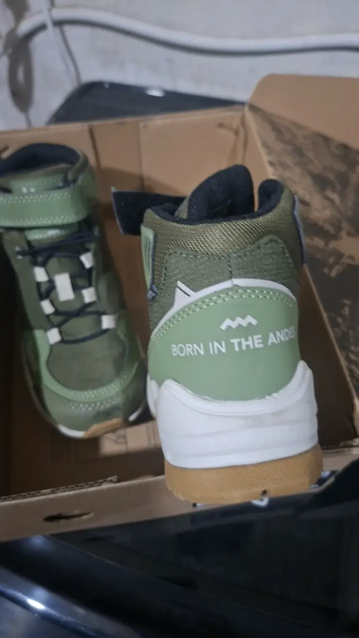 Botas de montaña verdes para niños (Lippi) - 1