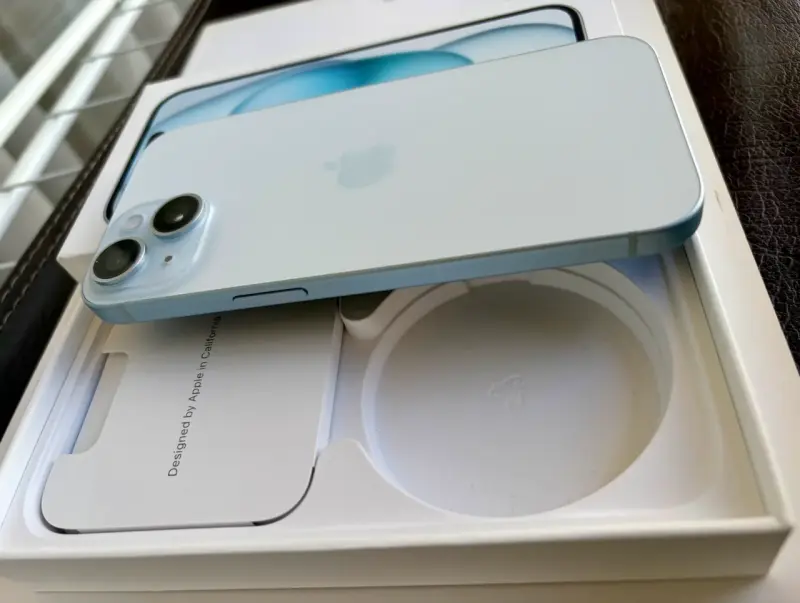 iPhone 15 en excelente estado con caja original - 4