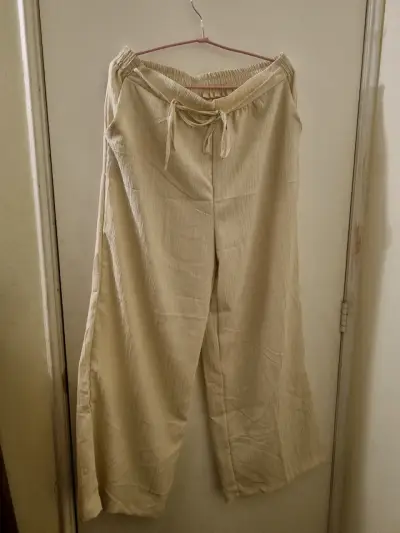 Pantalones beige de lino para mujer - miniatura 1
