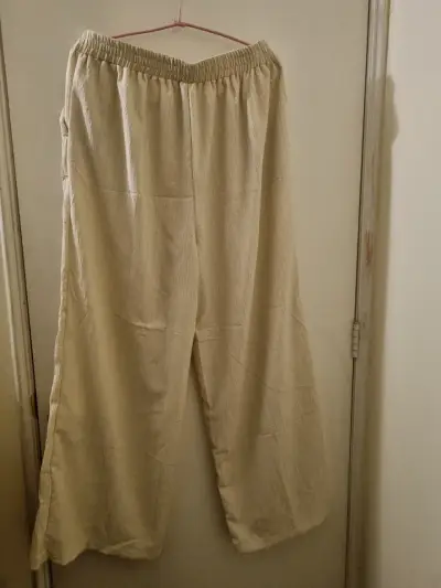 Pantalones beige de lino para mujer - miniatura 2