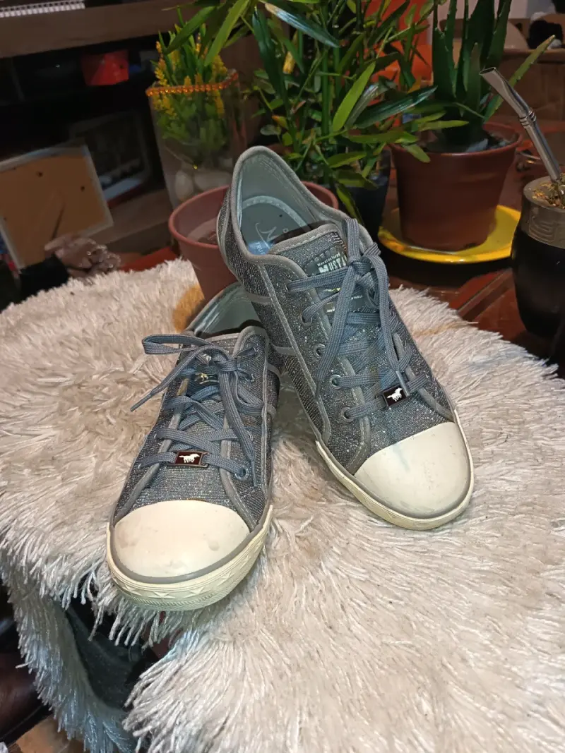 Zapatillas deportivas grises Mustang con brillo - 2