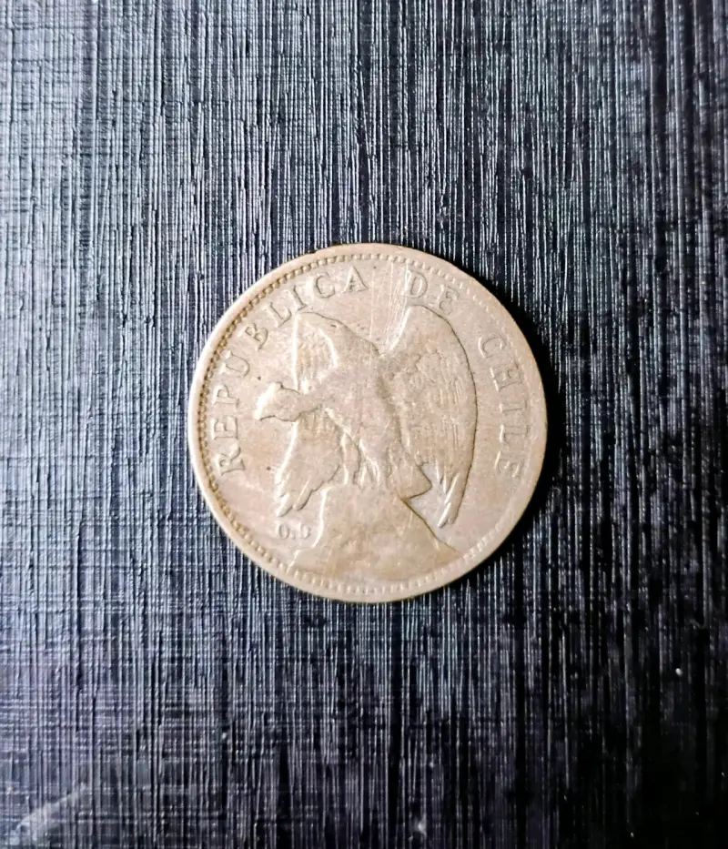 Moneda de plata antigua de un peso chileno 1921 - 1