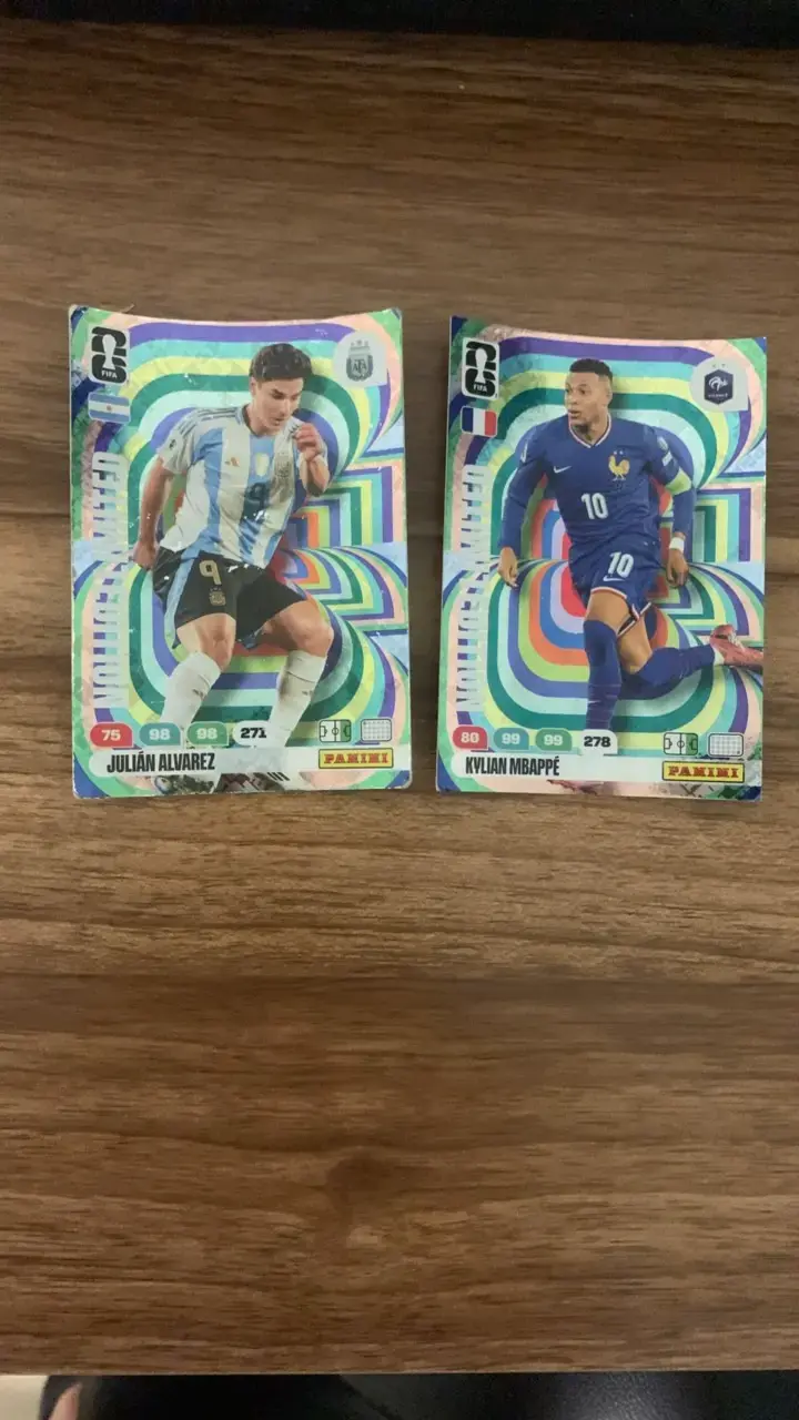 Tarjetas coleccionables Panini de fútbol - 1