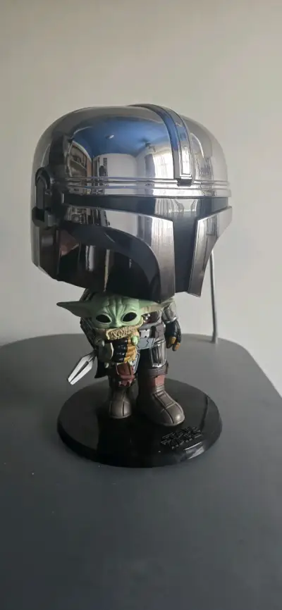 Figura Funko Pop Mandalorian con Grogu - miniatura 1