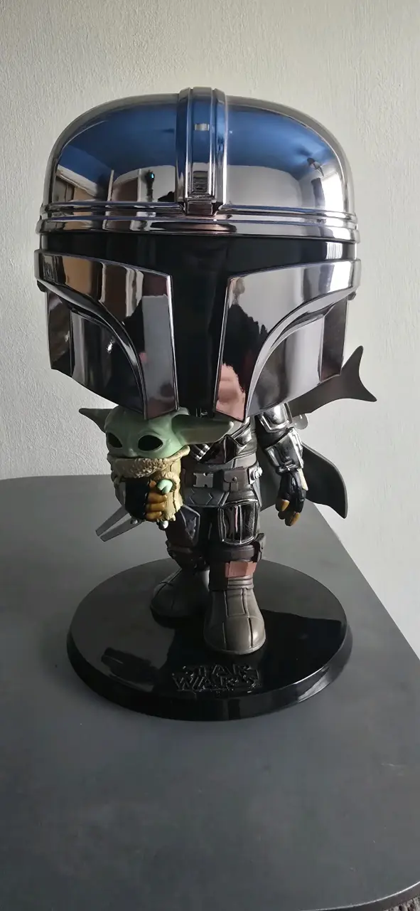 Figura Funko Pop Mandalorian con Grogu - 2