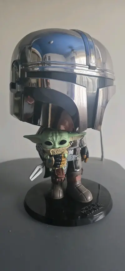 Figura Funko Pop Mandalorian con Grogu - miniatura 3