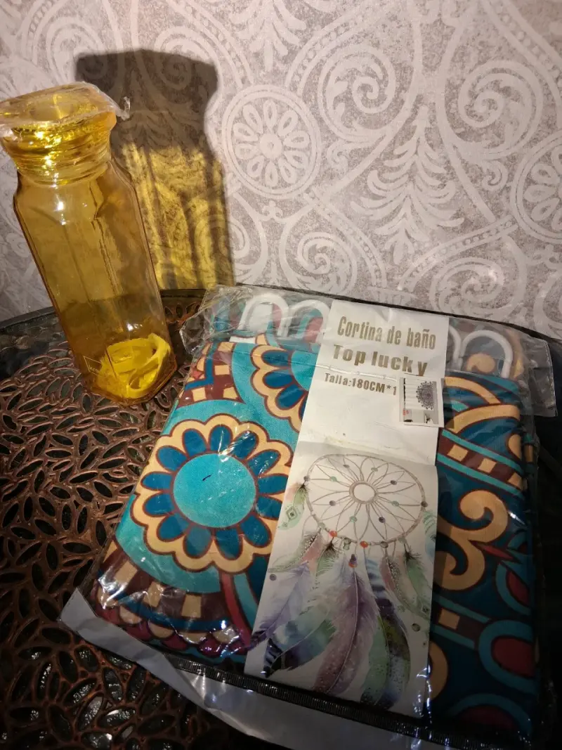 Cortina de baño estampada con diseño étnico