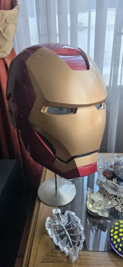 Casco de colección Iron Man HASBRO - miniatura 1
