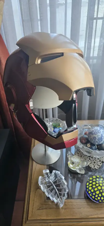 Casco de colección Iron Man HASBRO - miniatura 2