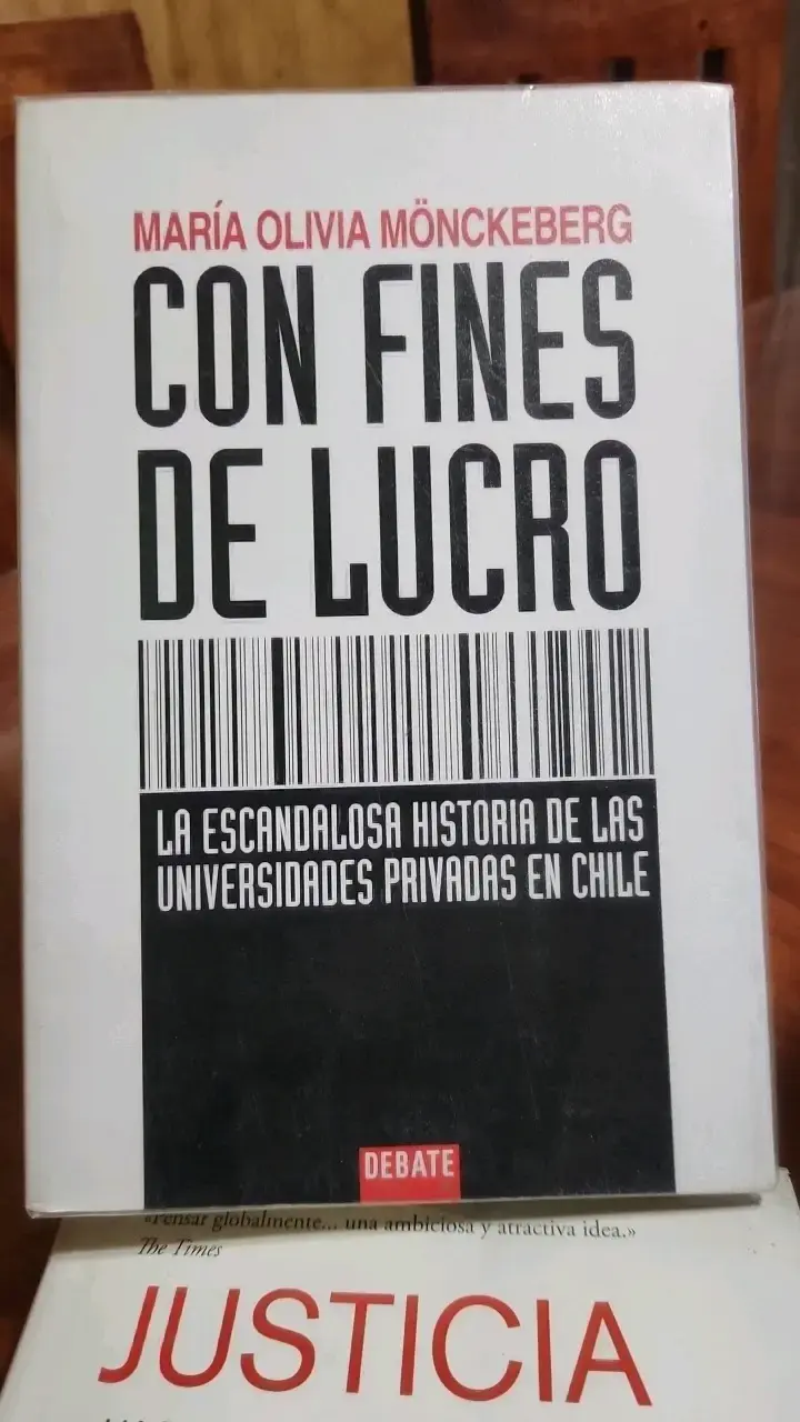 Libro 'Con Fines de Lucro' de María Olivia Mönckeberg - 1
