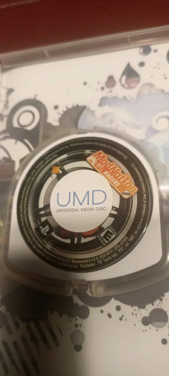 Juego PSP ModNation Racers en buen estado - 3