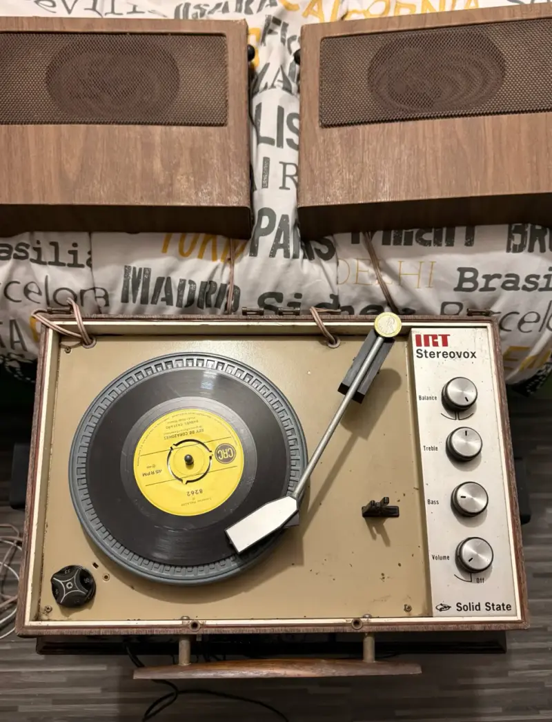 Tocadiscos vintage IRT 1970 - 1