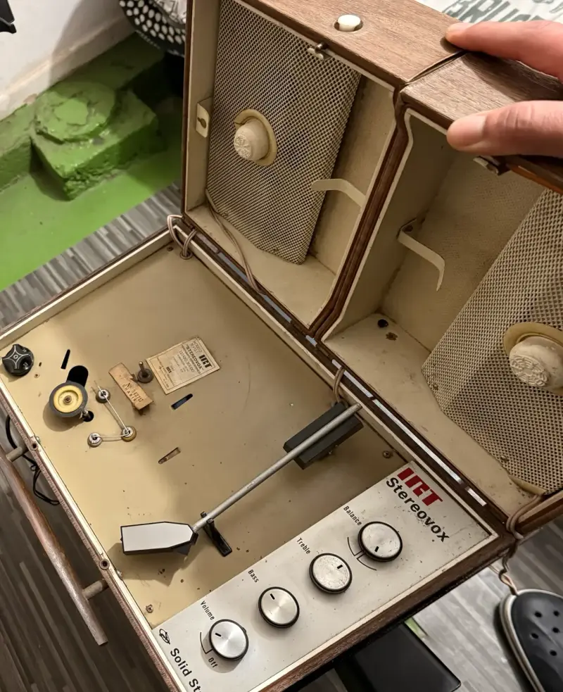 Tocadiscos vintage IRT 1970 - 5
